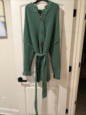 Free People green tie sweater, worn once, size large